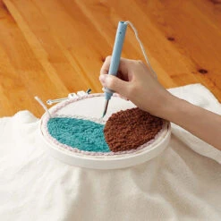 Clover Punch Needle Tool -Disney || Prym || Clover Shop 320551 3 10397.1693435598