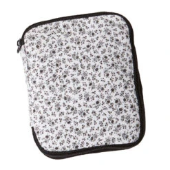 Quilted Crochet Hook Organizer Case - Vintage Accessory -Disney || Prym || Clover Shop 630291 3 43559.1693470568